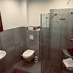 Piano Halle - Netflix - Free Wifi 4 *