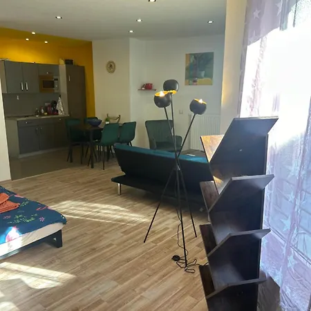 Piano Halle - Netflix - Free Wifi 4