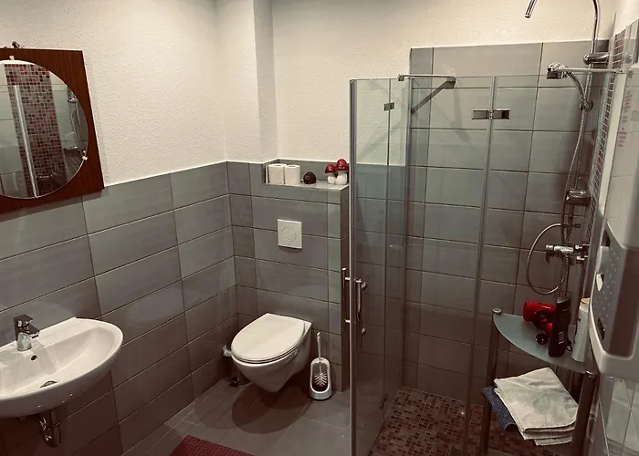 Piano Halle - Netflix - Free Wifi 4 *